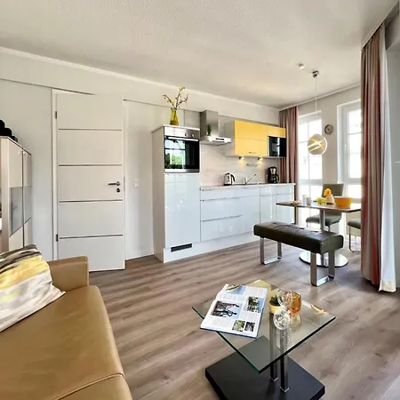 With Balcony And Ahoi Discount Apartment Sellin (Rugen)